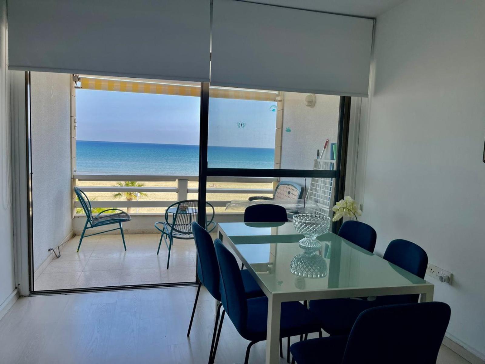 Sea View Suite In Makenzy Larnaca Exterior photo
